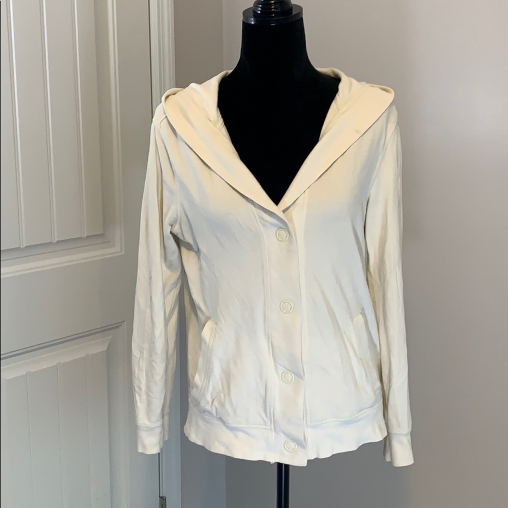 Cute Hoodie with big buttons in the front
